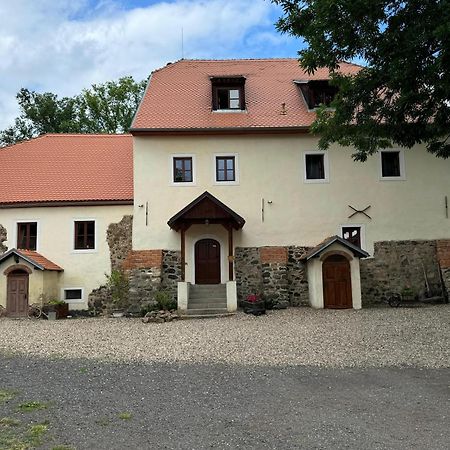 Penzion Tvrz Most Zewnętrze zdjęcie
